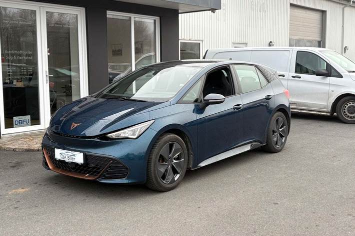 Blå Cupra Born fra 2023