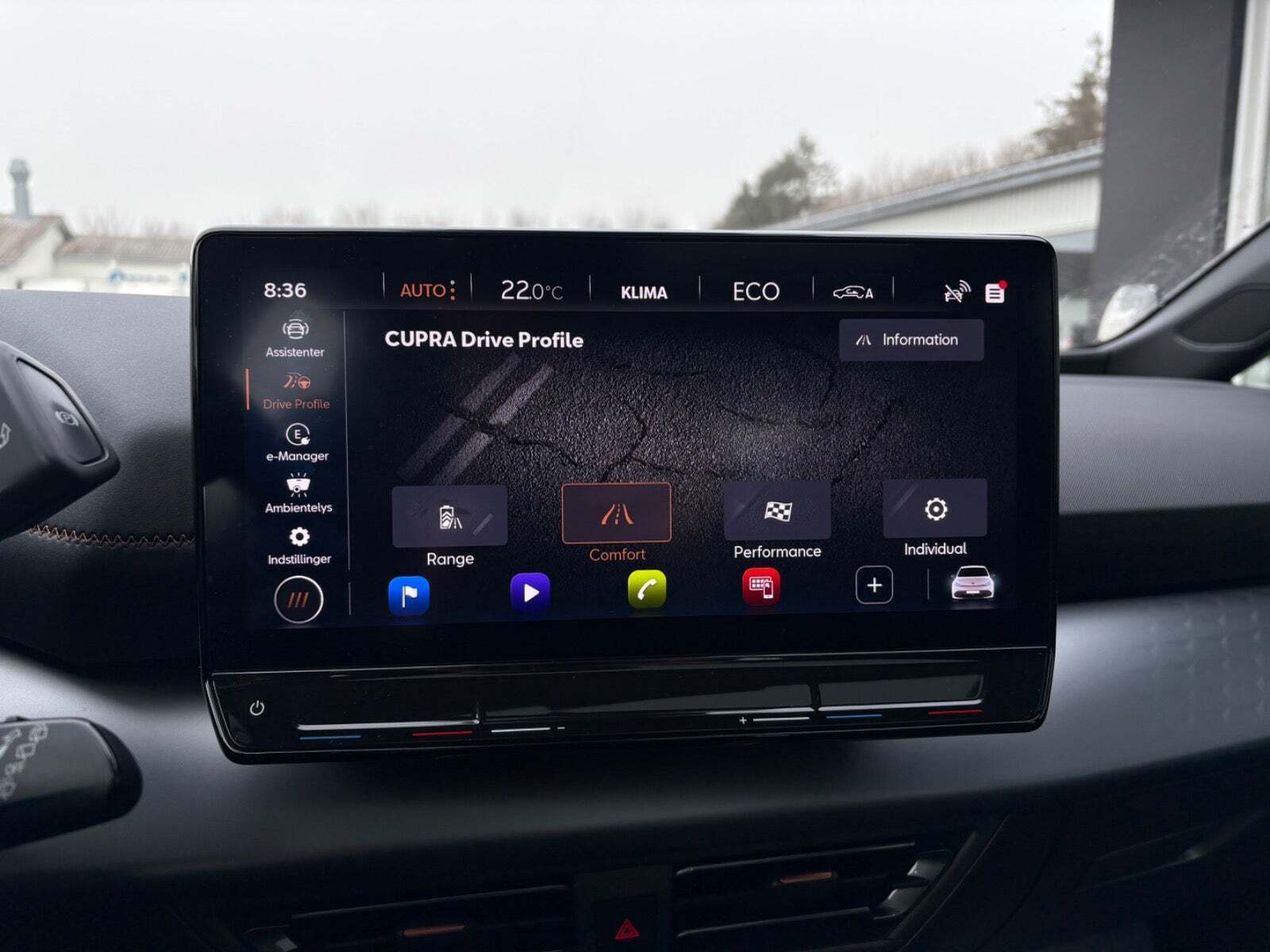 Blå Cupra Born fra 2023