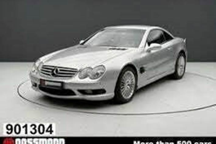 Sølv Mercedes SL55 fra 2004