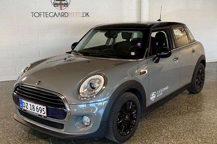 Grå Mini Cooper fra 2017 set udefra