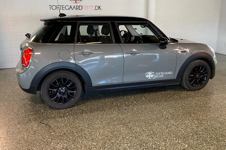 Grå Mini Cooper fra 2017