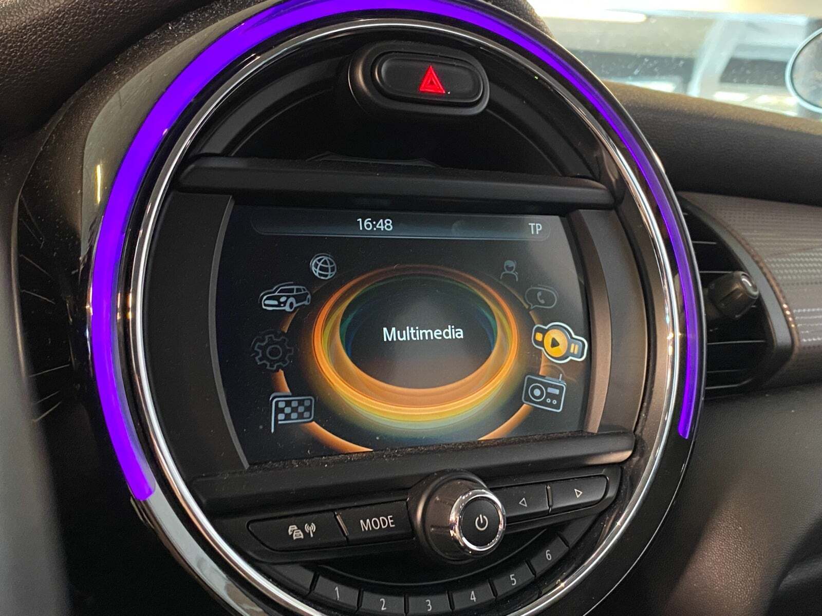 Grå Mini Cooper fra 2017