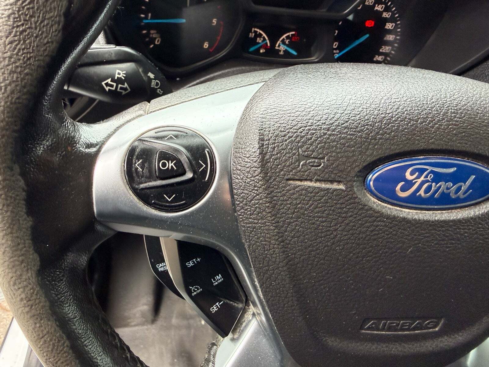 Hvid Ford Transit Connect fra 2016