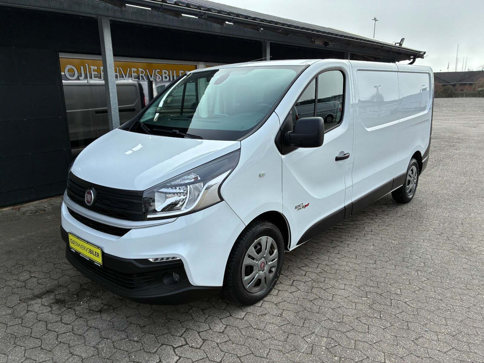 Hvid Fiat Talento fra 2016