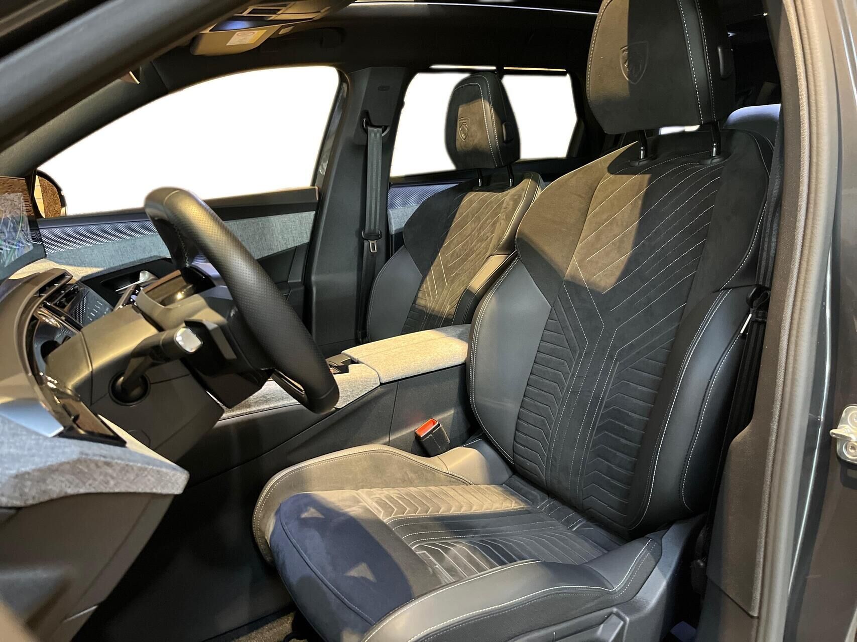 Peugeot e-5008 EL GT Pack 210HK 5d Aut.