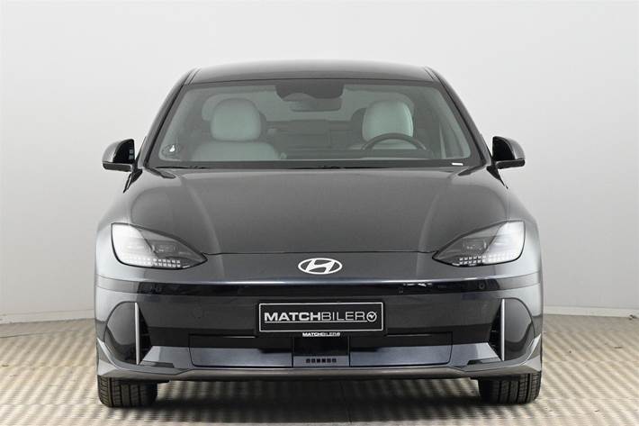 Grå Hyundai Ioniq 6 fra 2023