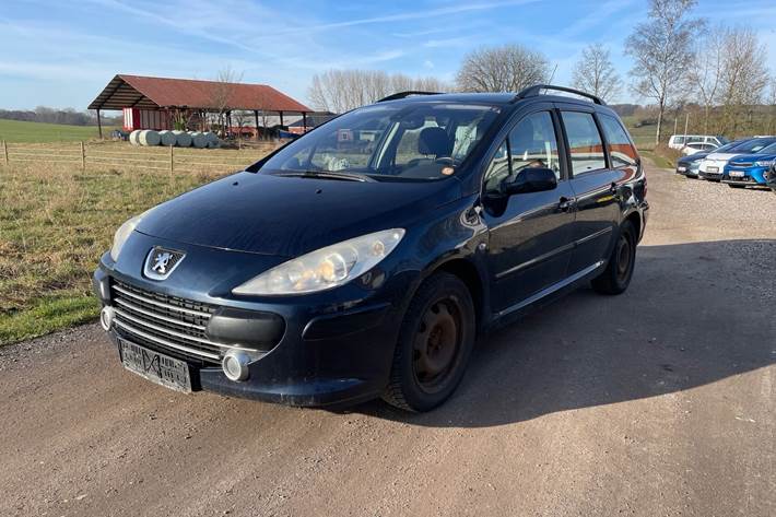 Blå Peugeot 307 fra 2008