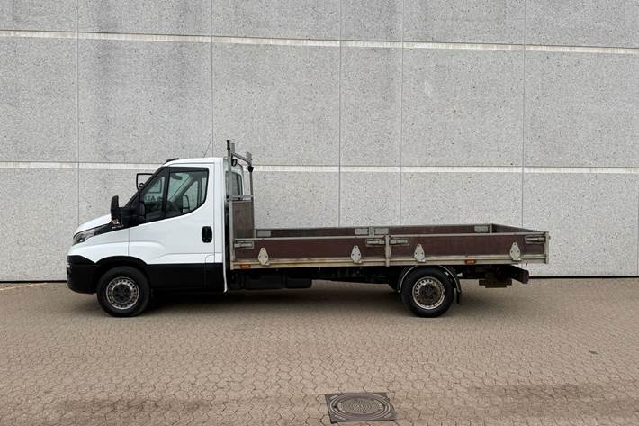 Hvid Iveco Daily fra 2017