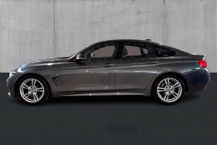Grå BMW 420i fra 2019