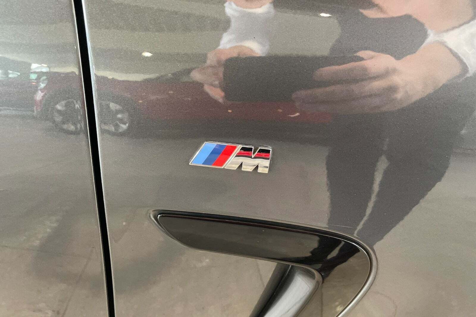 Grå BMW 420i fra 2019