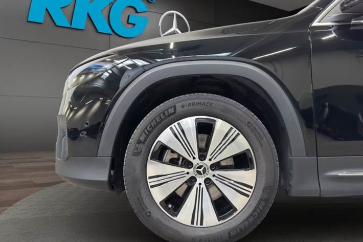 Sort Mercedes EQB250+ fra 2024