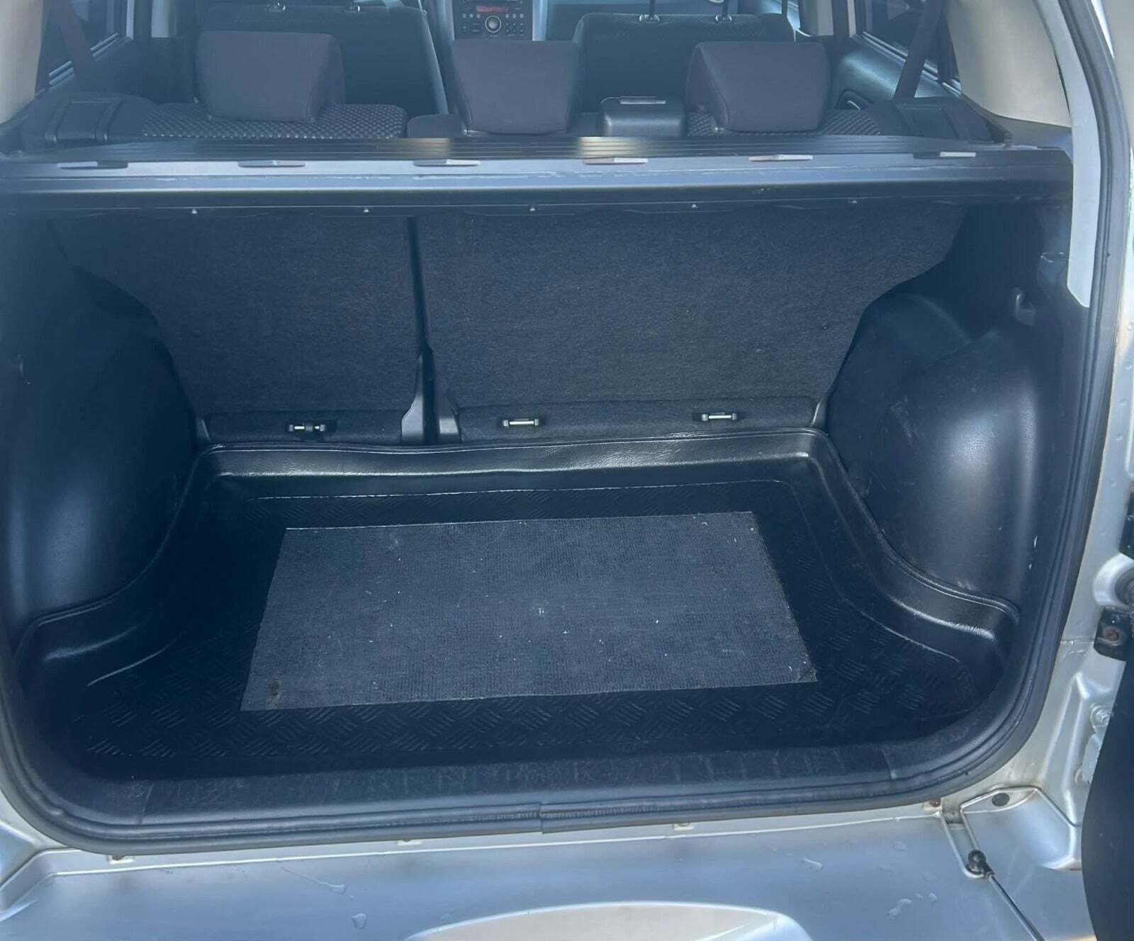 Sølv Suzuki Grand Vitara fra 2006