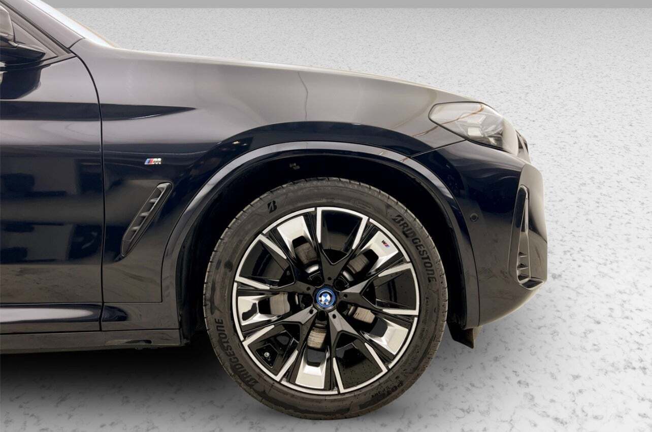 BMW iX3 Charged Plus M-Sport