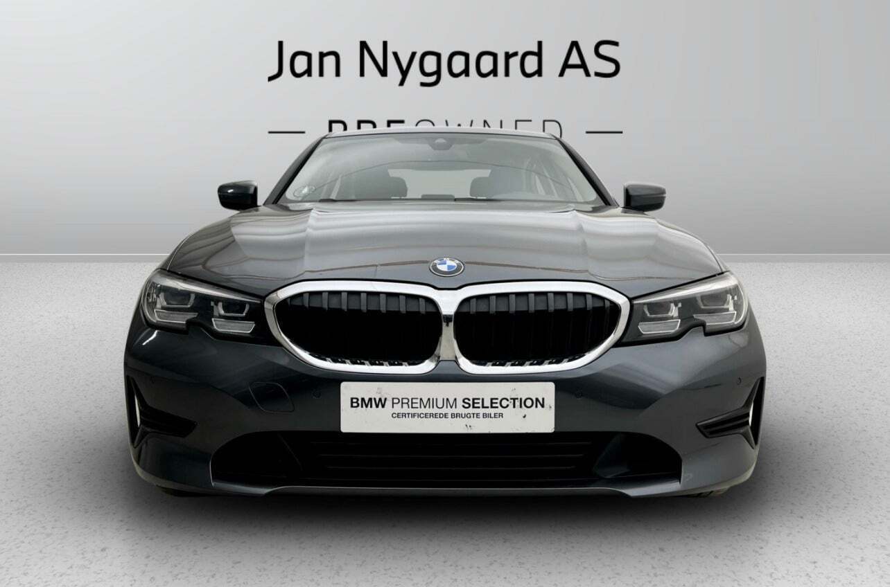 BMW 320i 2,0 Connected aut.