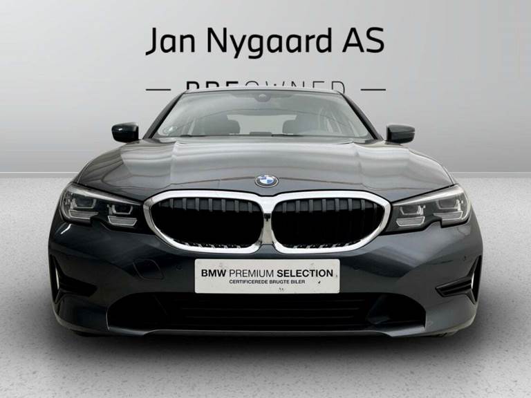 BMW 320i 2,0 Connected aut.