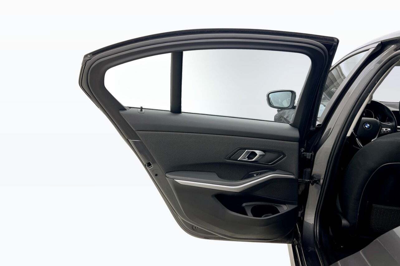 undefined BMW 320i fra 2020