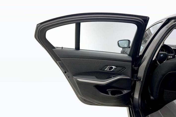 undefined BMW 320i fra 2020