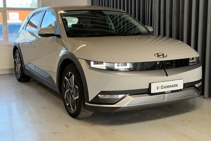 Grå Hyundai Ioniq 5 fra 2022 set udefra