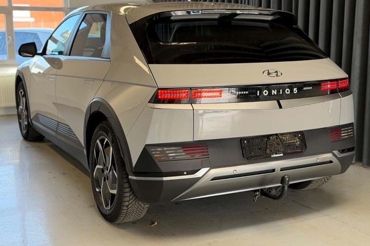 Grå Hyundai Ioniq 5 fra 2022
