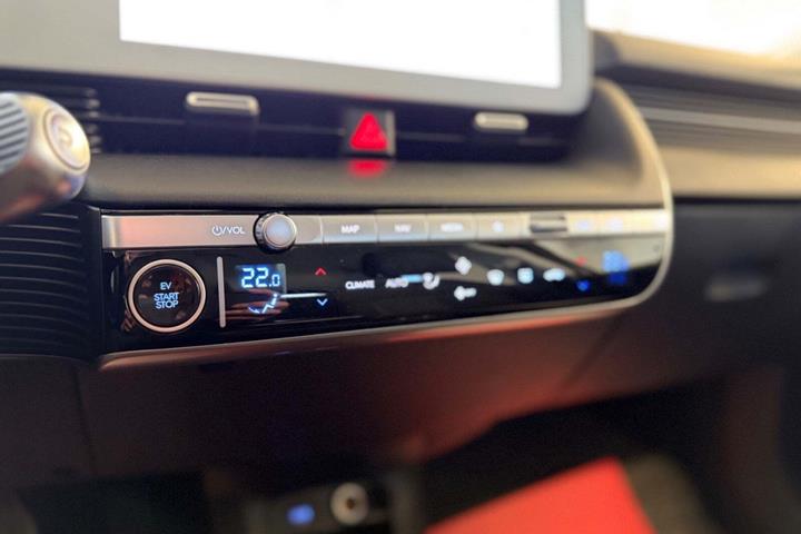 Grå Hyundai Ioniq 5 fra 2022