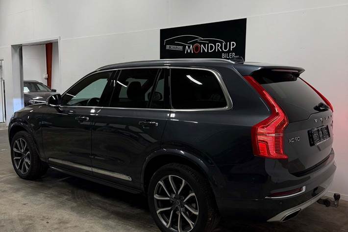 Grå Volvo XC90 fra 2017