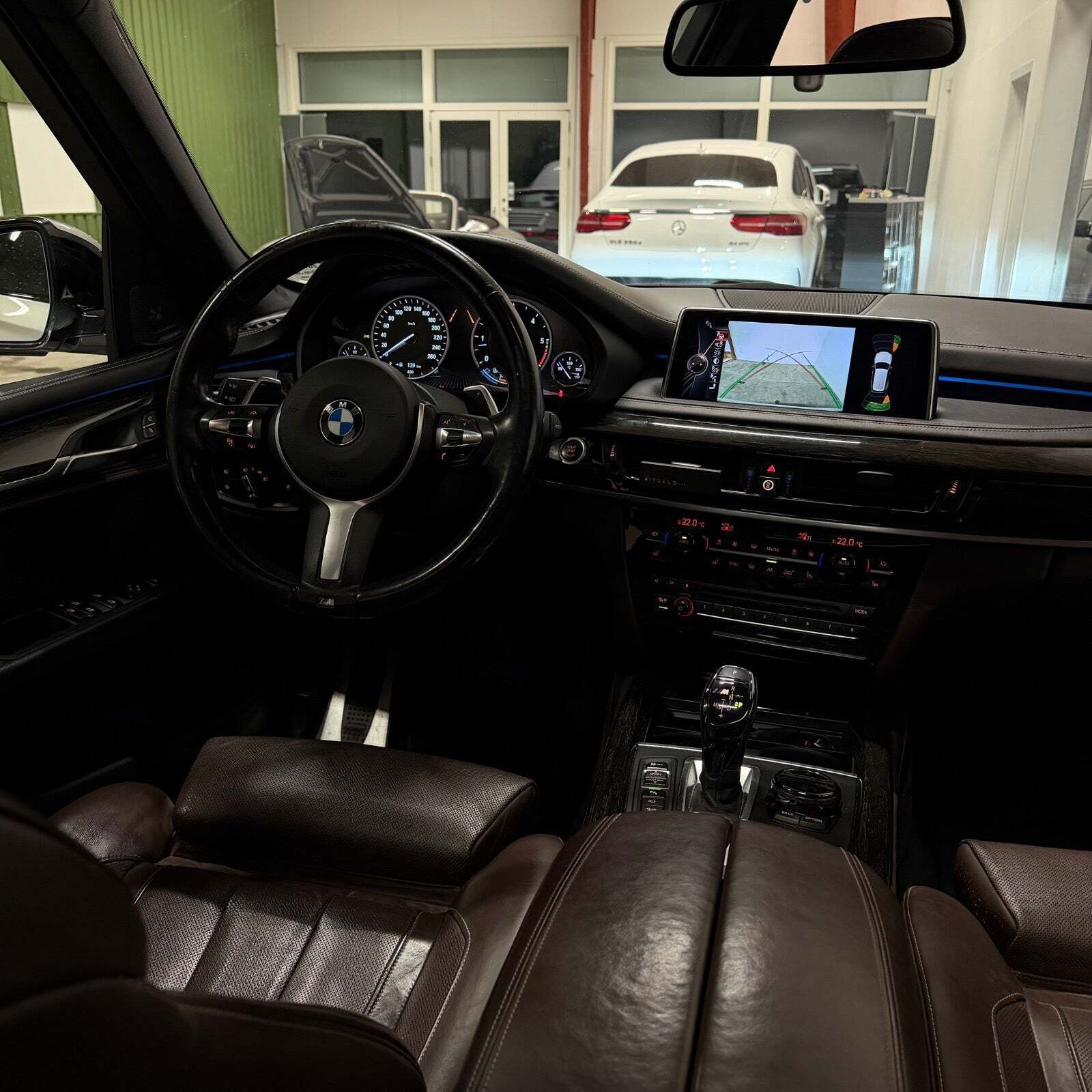 Hvid BMW X5 fra 2014