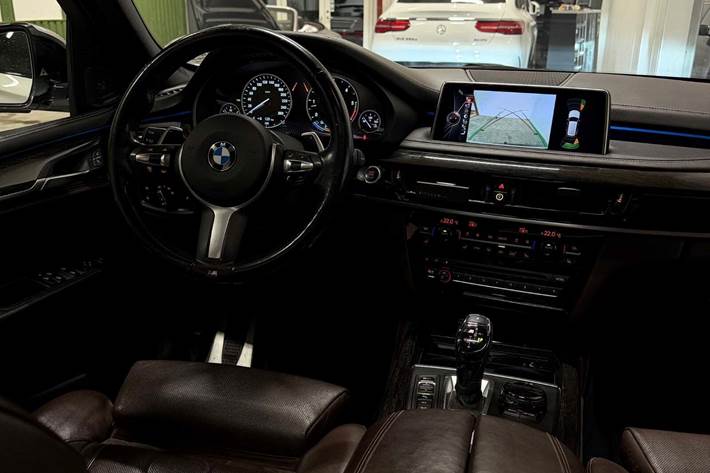Hvid BMW X5 fra 2014