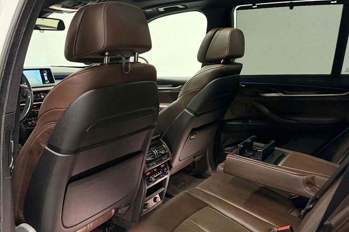 Hvid BMW X5 fra 2014