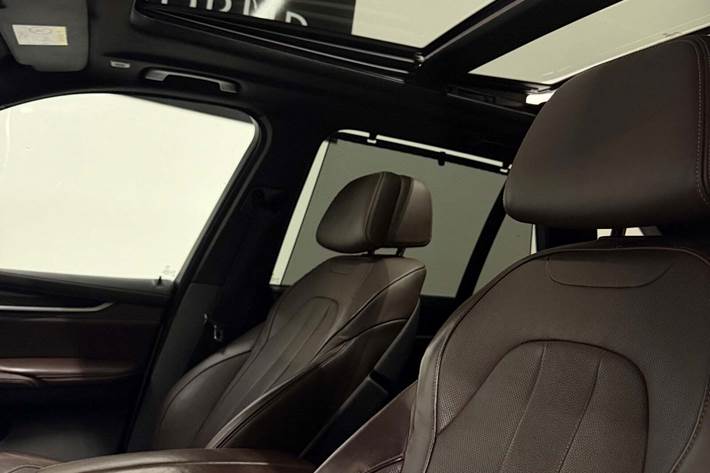 Hvid BMW X5 fra 2014