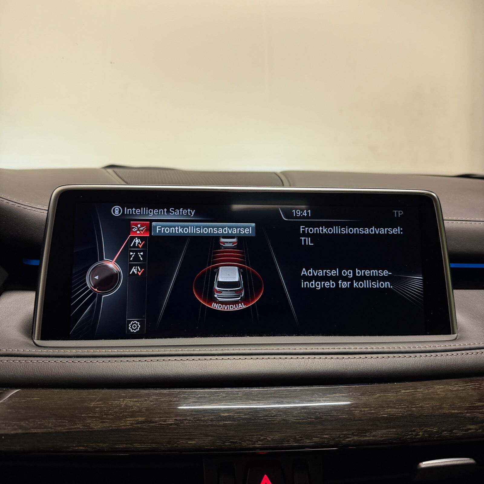 Hvid BMW X5 fra 2014