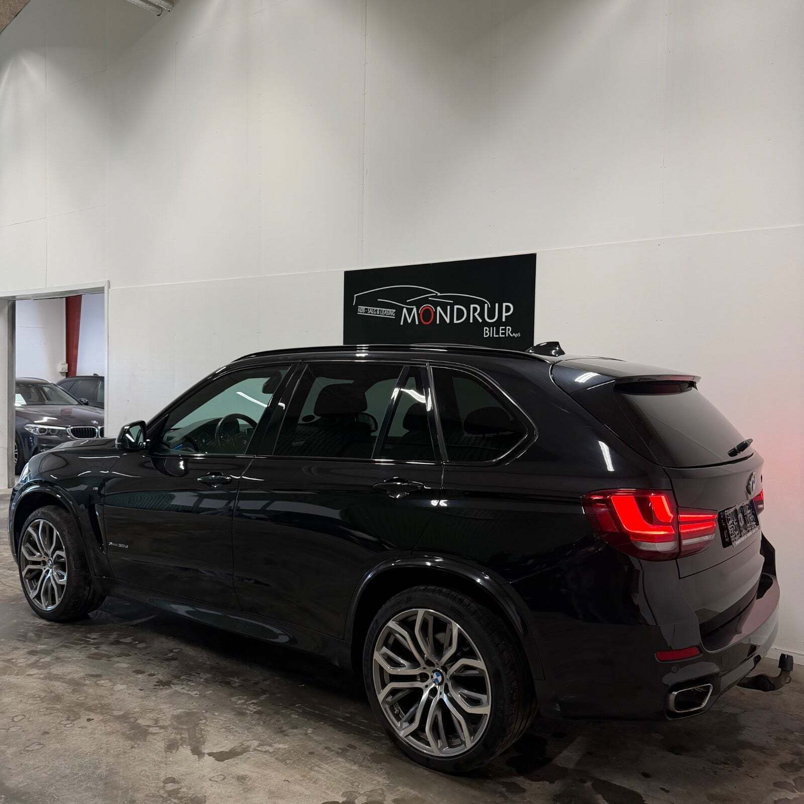 Sort BMW X5 fra 2015