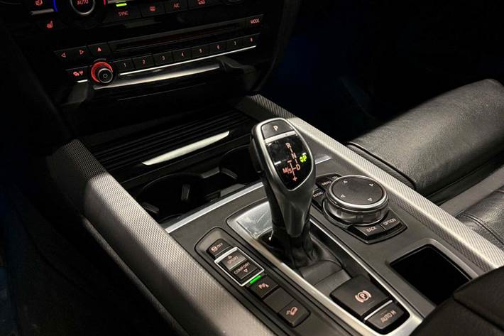 Sort BMW X5 fra 2015