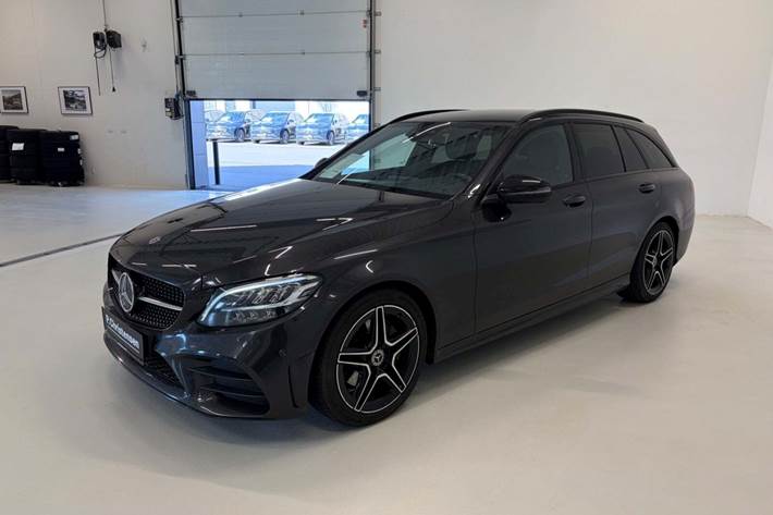 Grå Mercedes C220 d fra 2021
