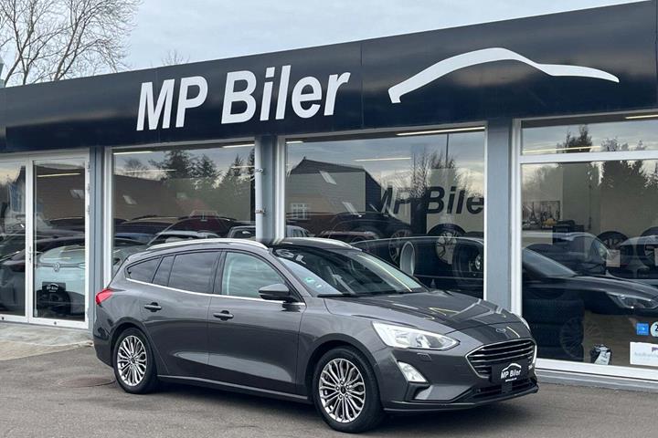 Grå Ford Focus fra 2019
