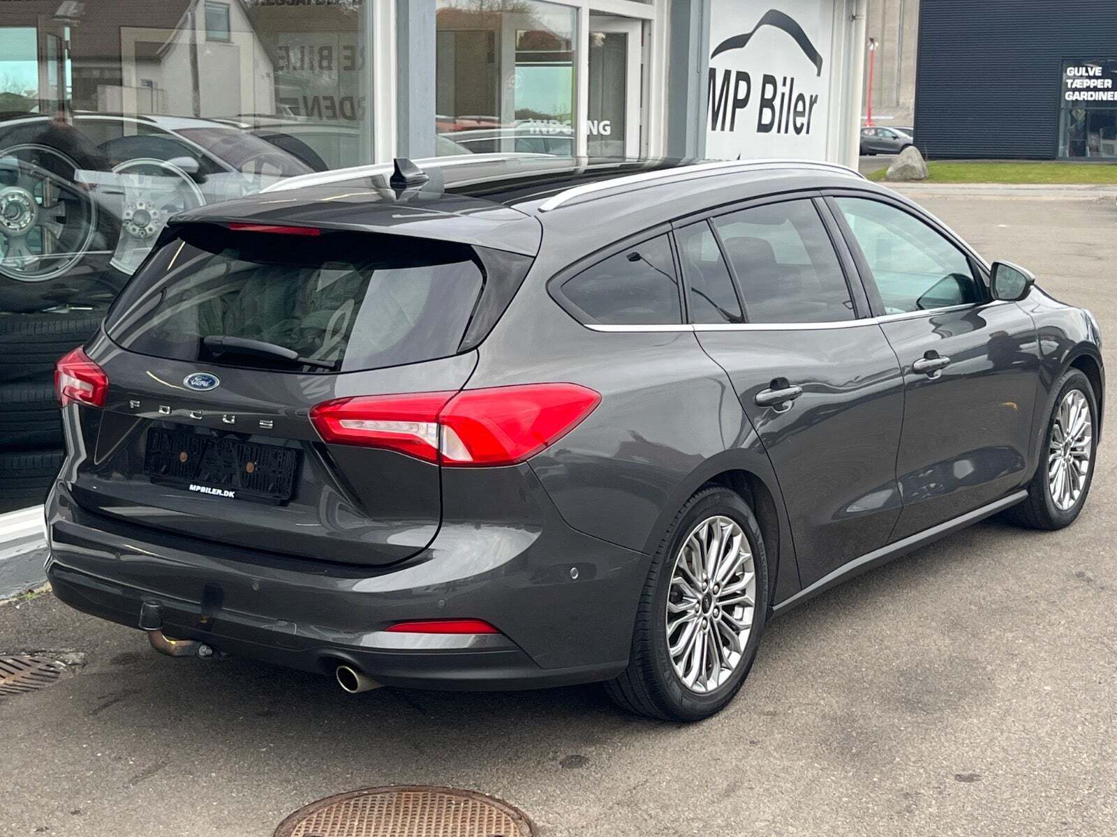 Grå Ford Focus fra 2019