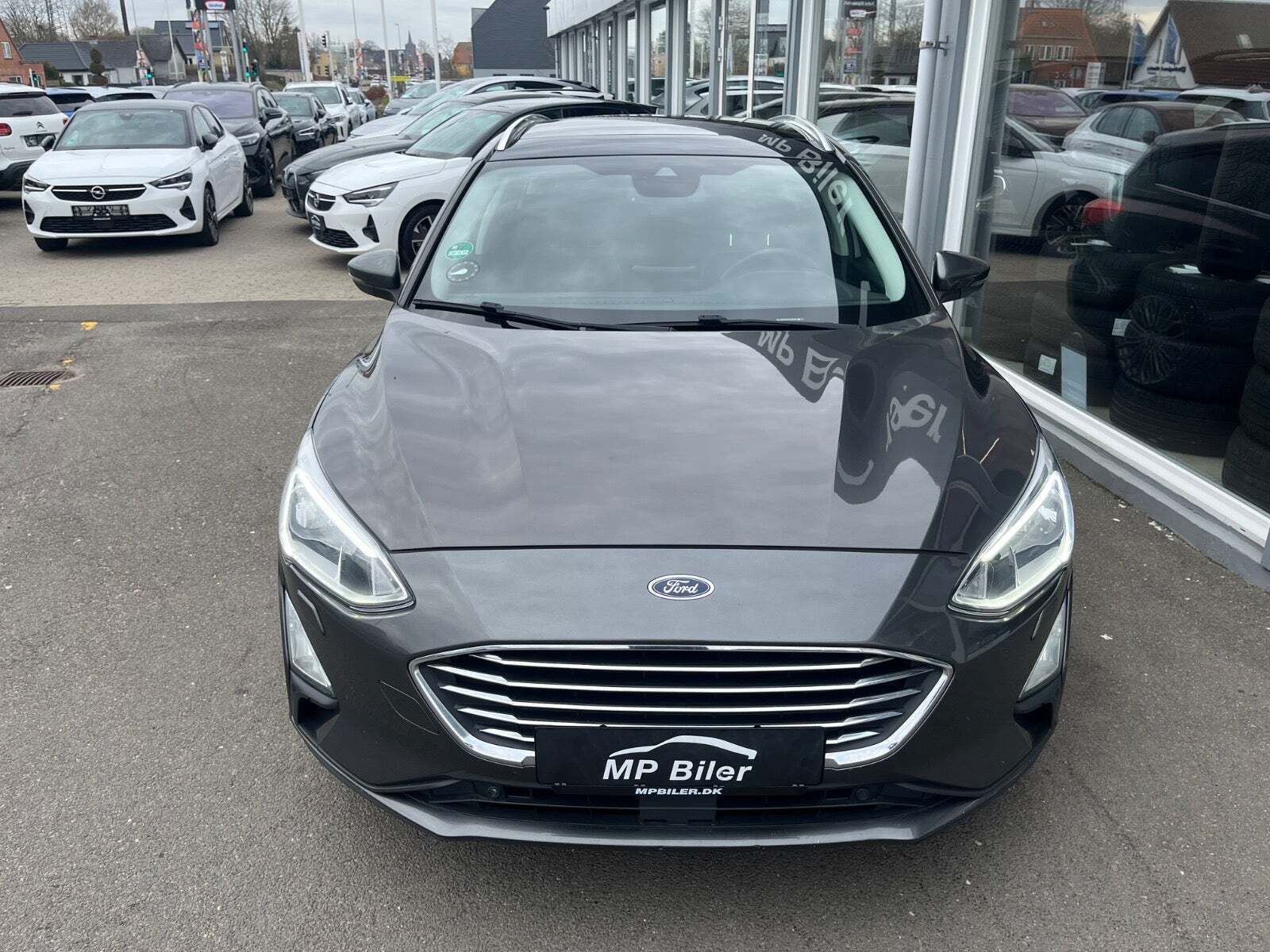 Grå Ford Focus fra 2019