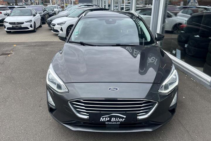 Grå Ford Focus fra 2019
