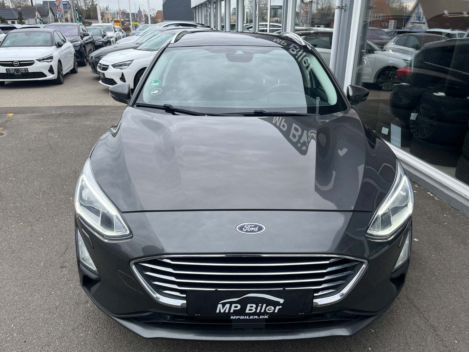 Grå Ford Focus fra 2019