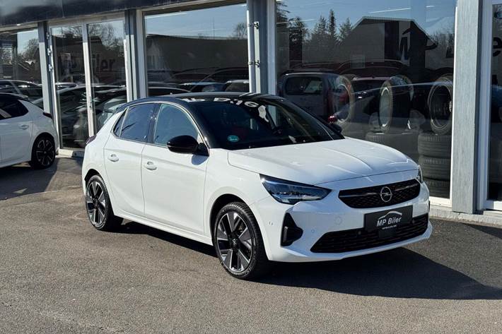 Hvid Opel Corsa-e fra 2023