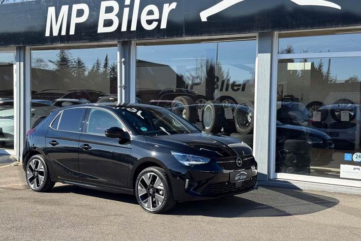 Sort Opel Corsa-e fra 2023