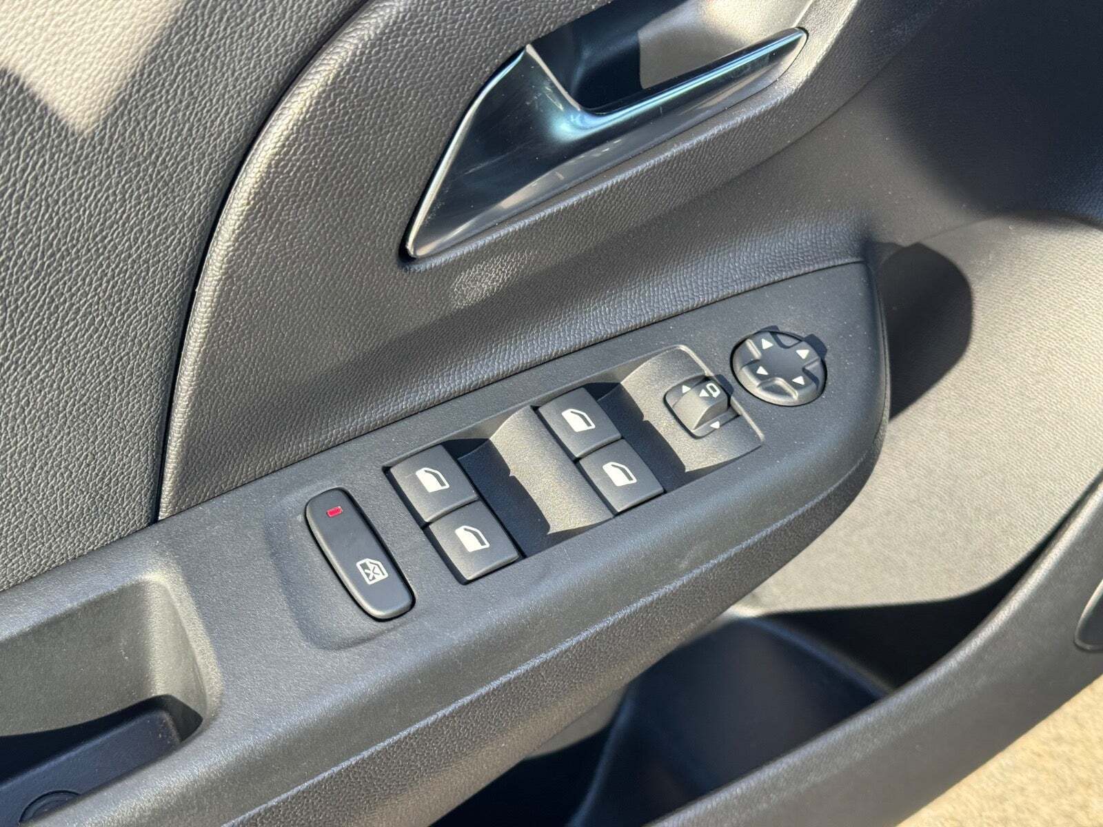 Sort Opel Corsa-e fra 2023