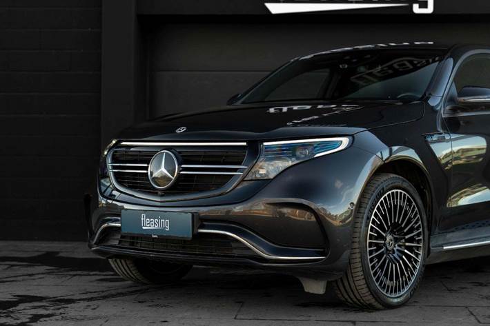 Grå Mercedes EQC400 fra 2020