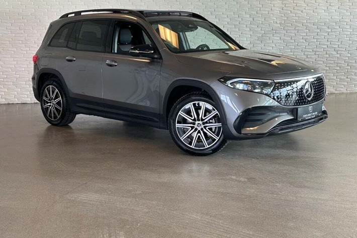 Grå Mercedes EQB250+ fra 2025