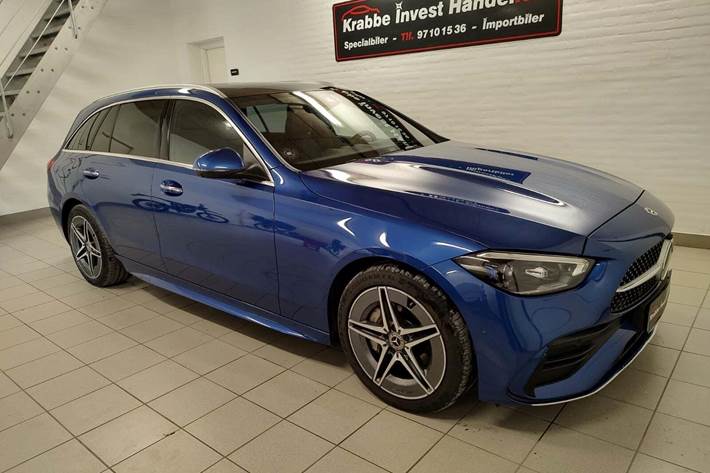Blå Mercedes C300 e fra 2023