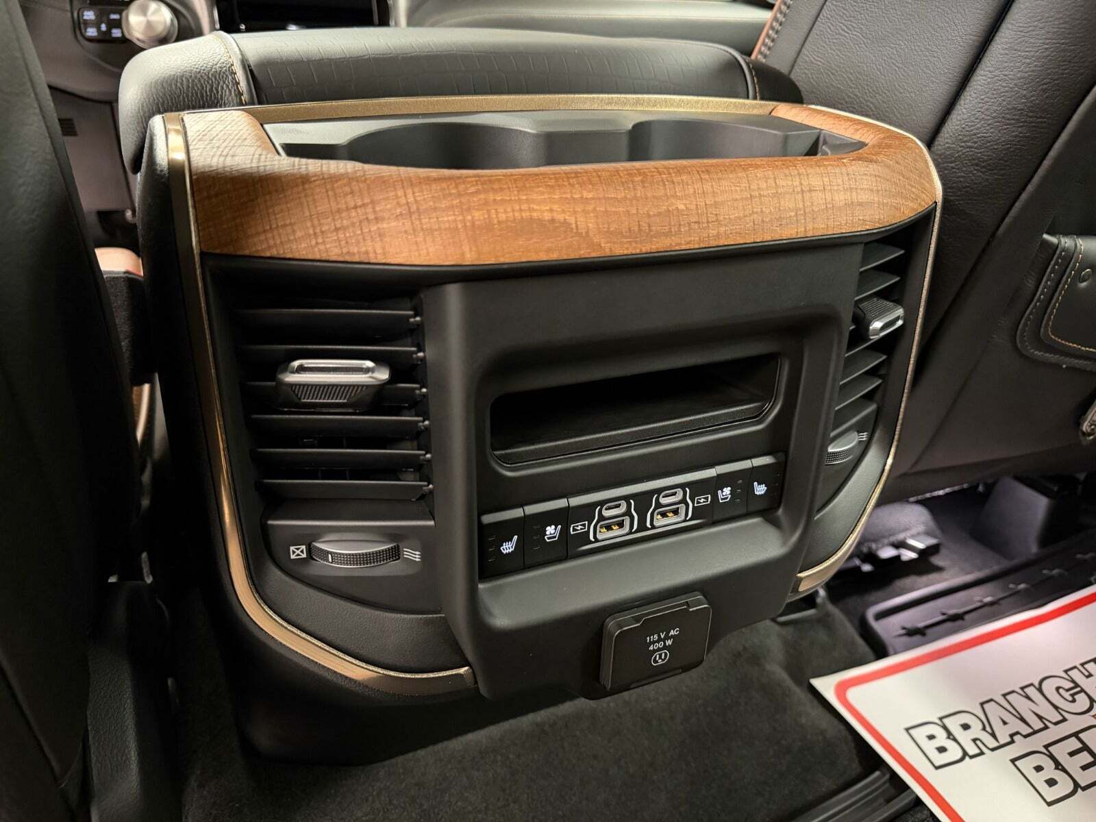 Sort Dodge RAM 1500 fra 2026