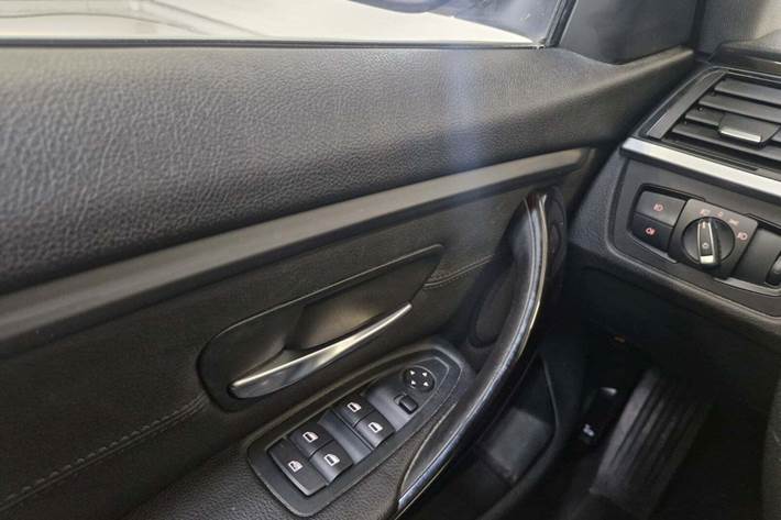 Blå BMW 428i fra 2016