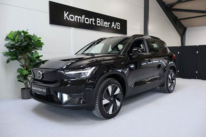 Sort Volvo XC40 fra 2024