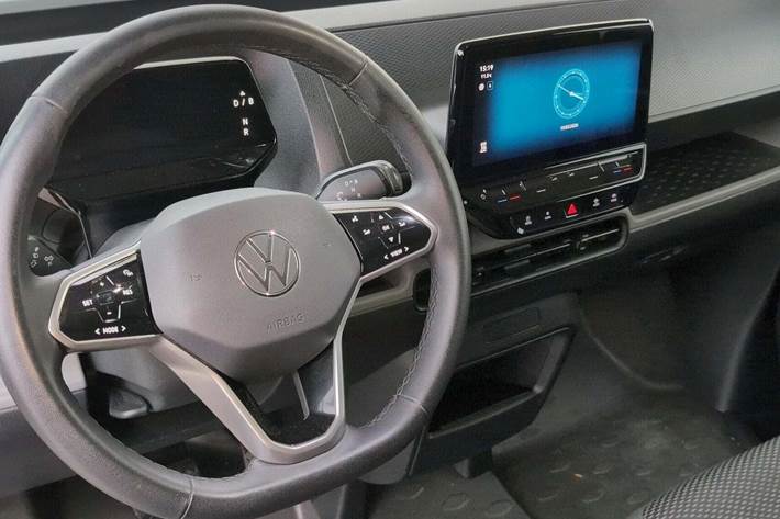 Hvid VW ID.Buzz fra 2024