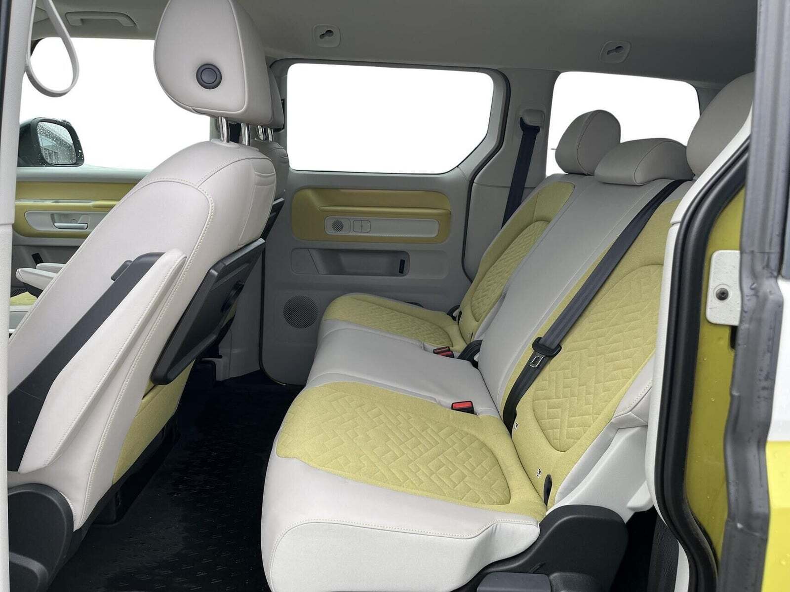 VW ID.Buzz 77 Pro SWB