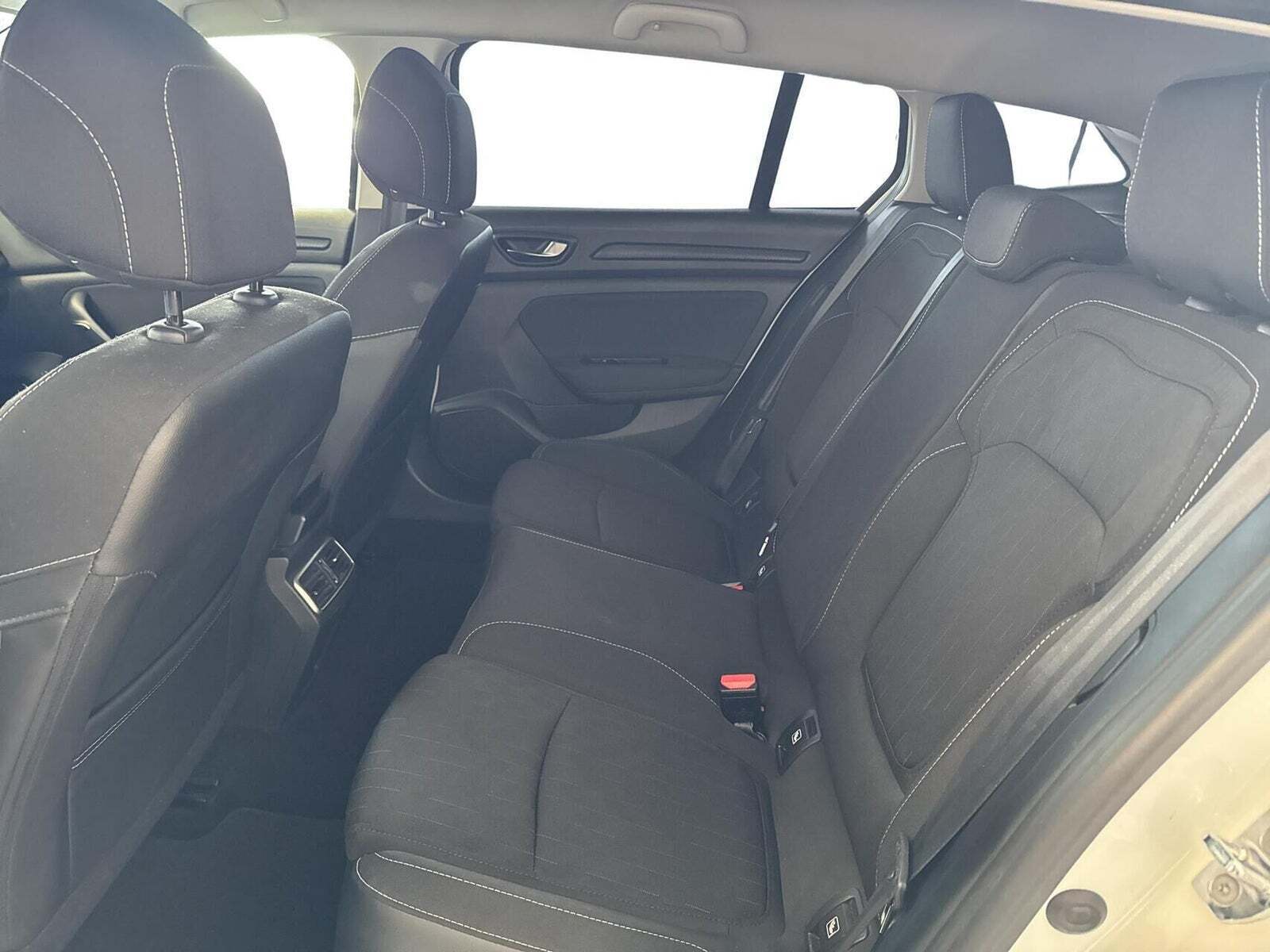 Renault Megane IV 1,3 TCe 140 Limited Sport Tourer EDC